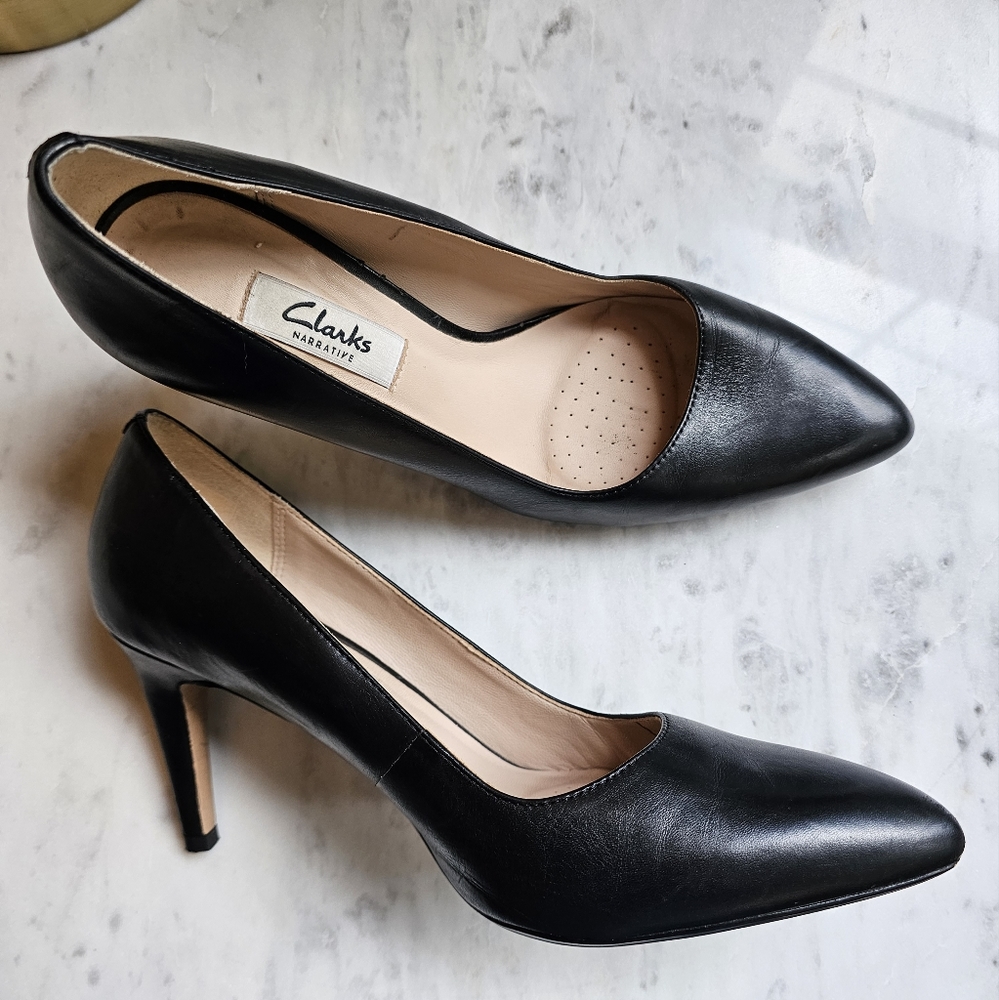 Clarks Heel Pumps in classic black